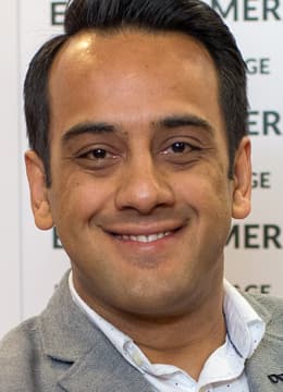 Farshid Akhlaghi